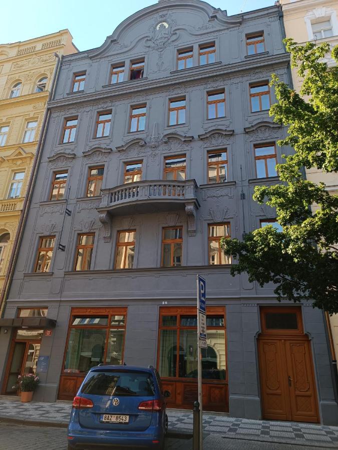 Rezidence Dlouha 17 Hotel Praag Buitenkant foto