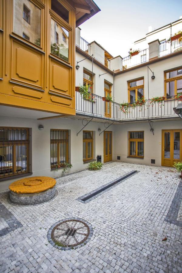 Rezidence Dlouha 17 Hotel Praag Buitenkant foto